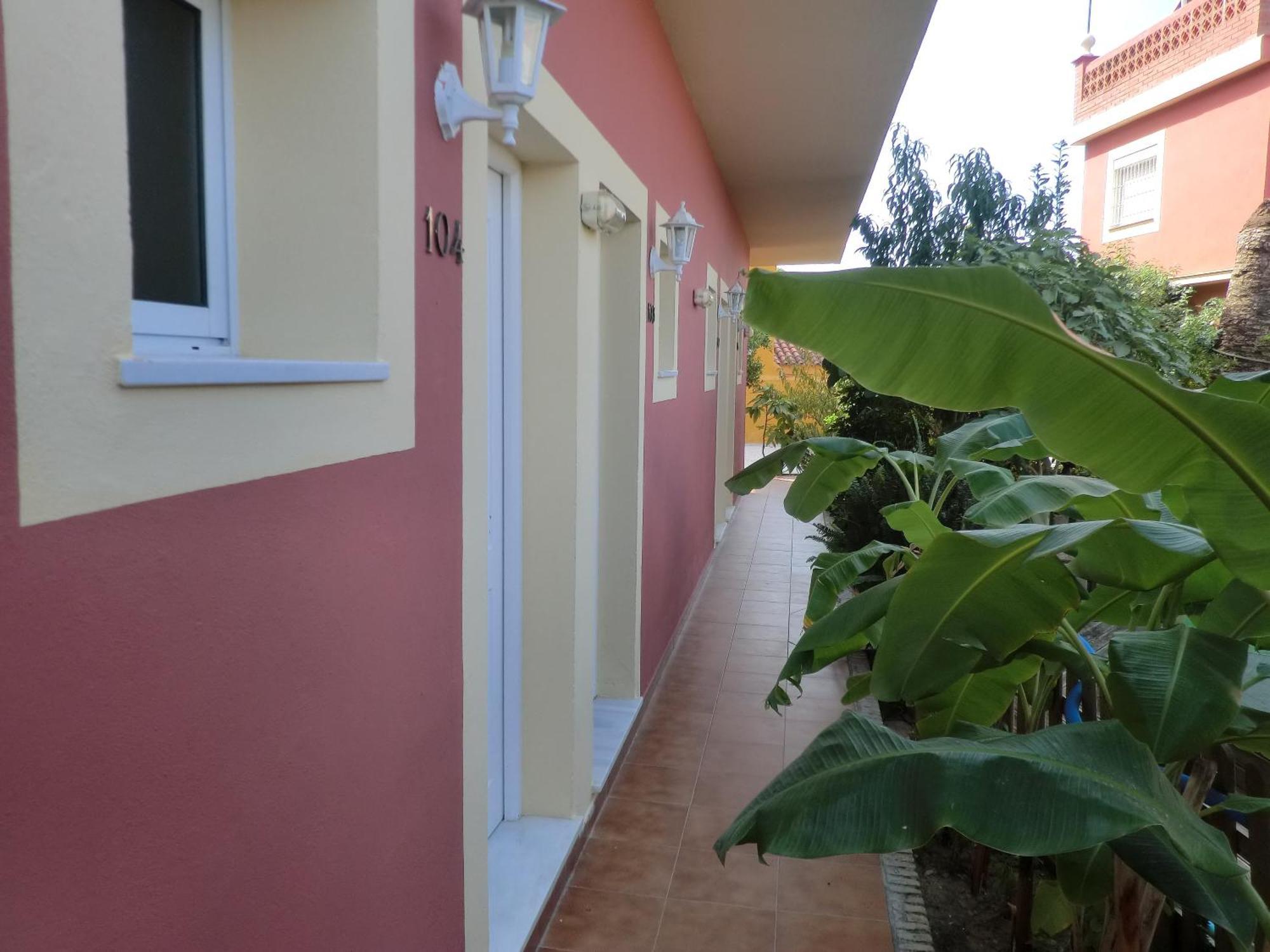 Hostal Alhaja Playa Эль-Пуэрто-де-Санта-Мария Экстерьер фото